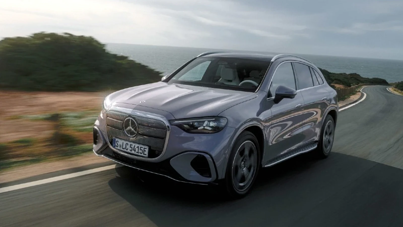 Mercedes Electric GLC: बुकिंग शुरू होते ही इस इलेक्ट्रिक कार पर टूटे लोग! 36 घंटे में बुक हुईं इतनी कारें