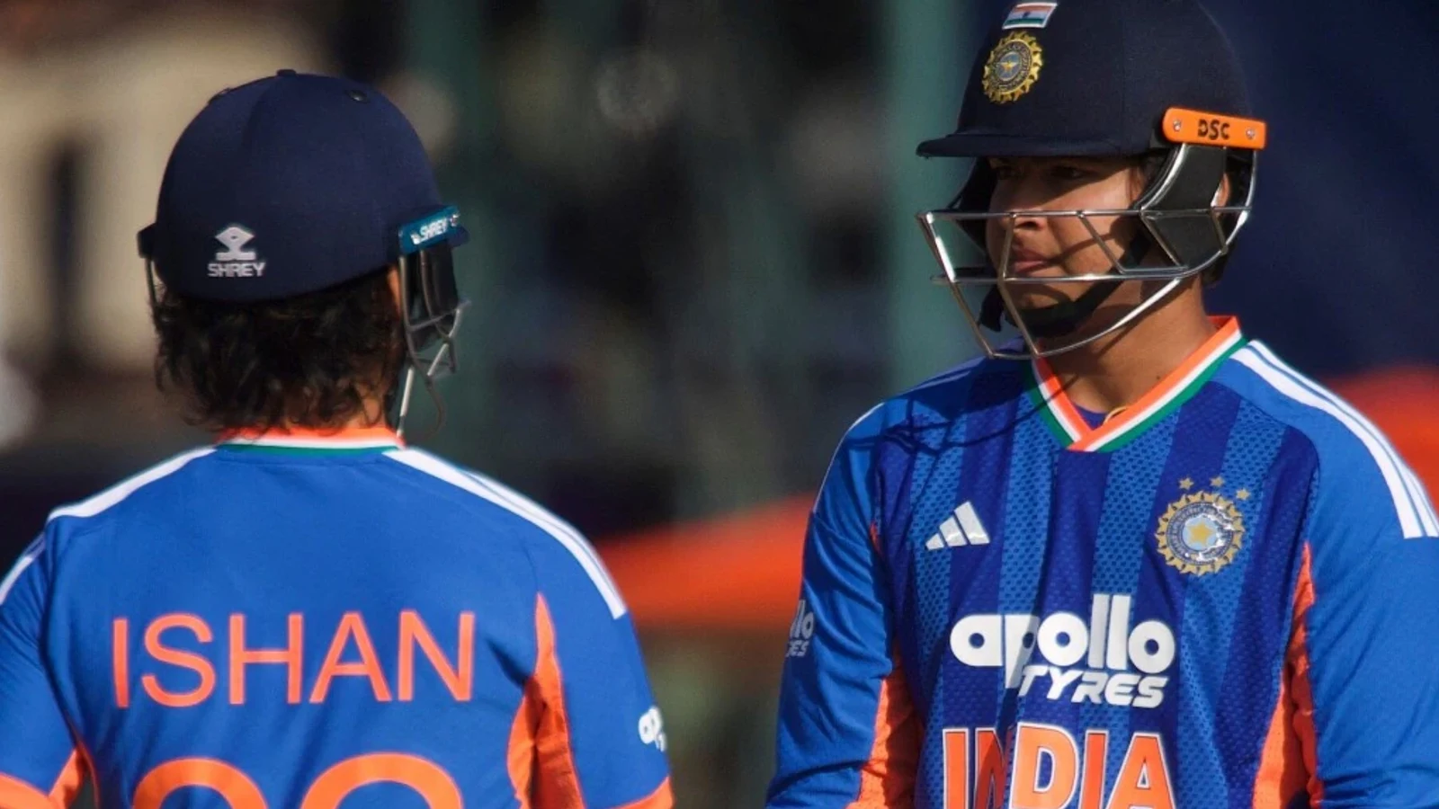 भारत-वेस्टइंडीज T20 का ऐसा क्रेज, टिकट के लिए रातभर रांची स्टेडियम के बाहर डटे फैन्स