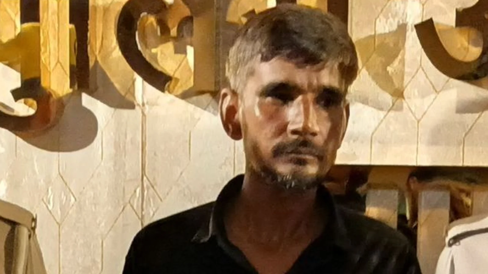 7 साल से फरार 25 हजार का इनामी बदमाश पकड़ा: बाबूगढ़ में पुलिस ने दबोचा, कमर में तमंचा भी मिला