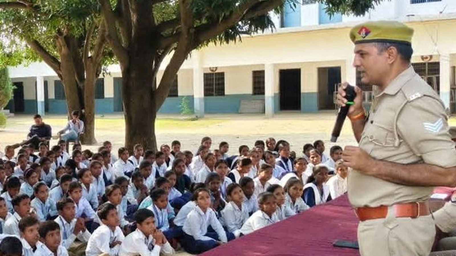 द न्यूज़ 100 डेस्क: देव दरबार आश्रम कॉलेज में छात्रों को मिली सीख से जुड़ा समाचार चित्र