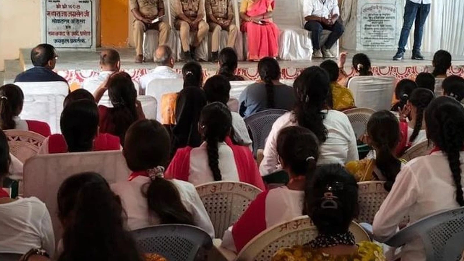 द न्यूज़ 100 डेस्क: IN से जुड़ा समाचार चित्र