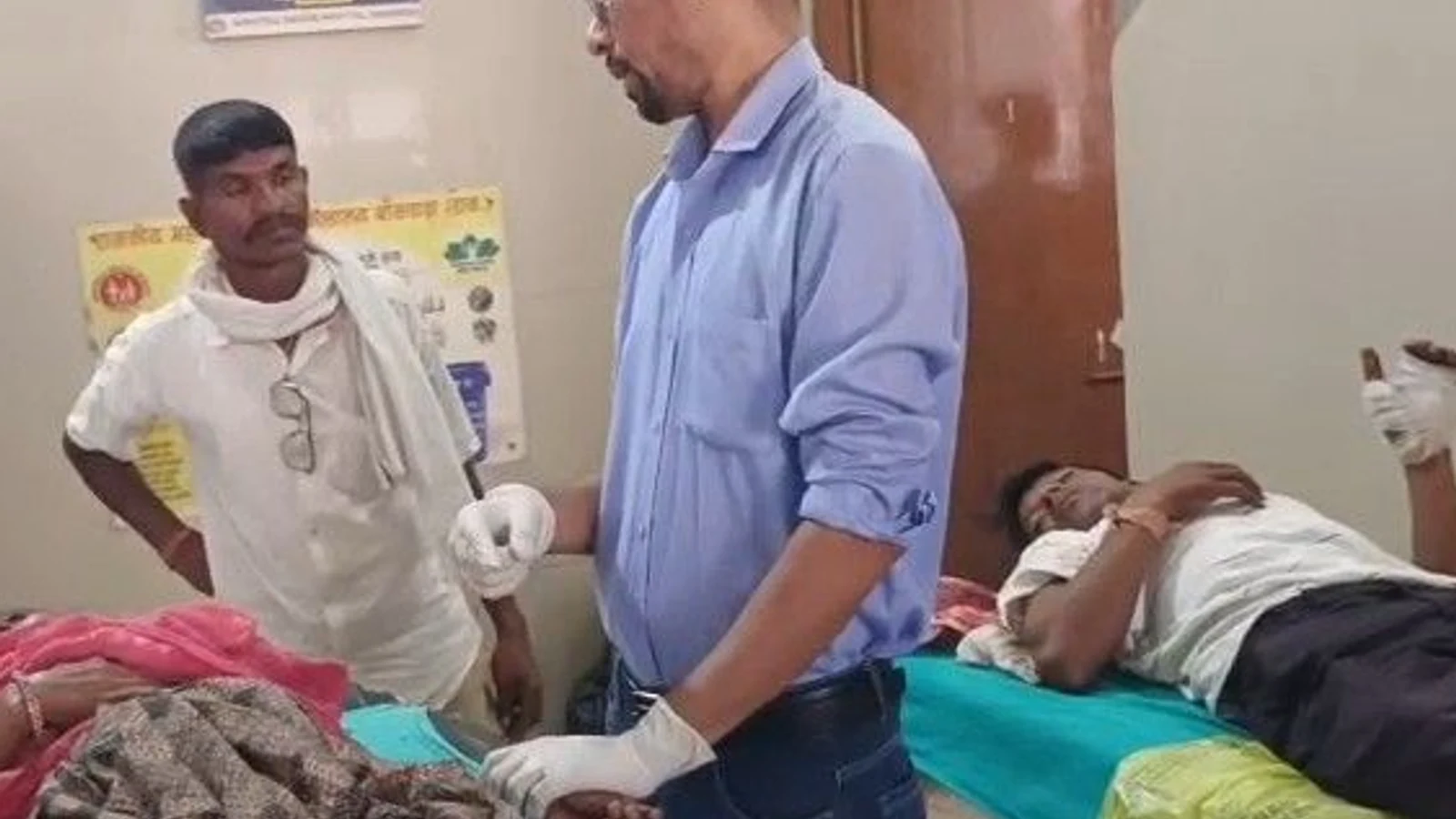 बांसवाड़ा में मामूली कहासुनी में तलवार से हमला: हथेली पर 20 टांके आए, पड़ोसियों ने मां-बेटे से मारपीट