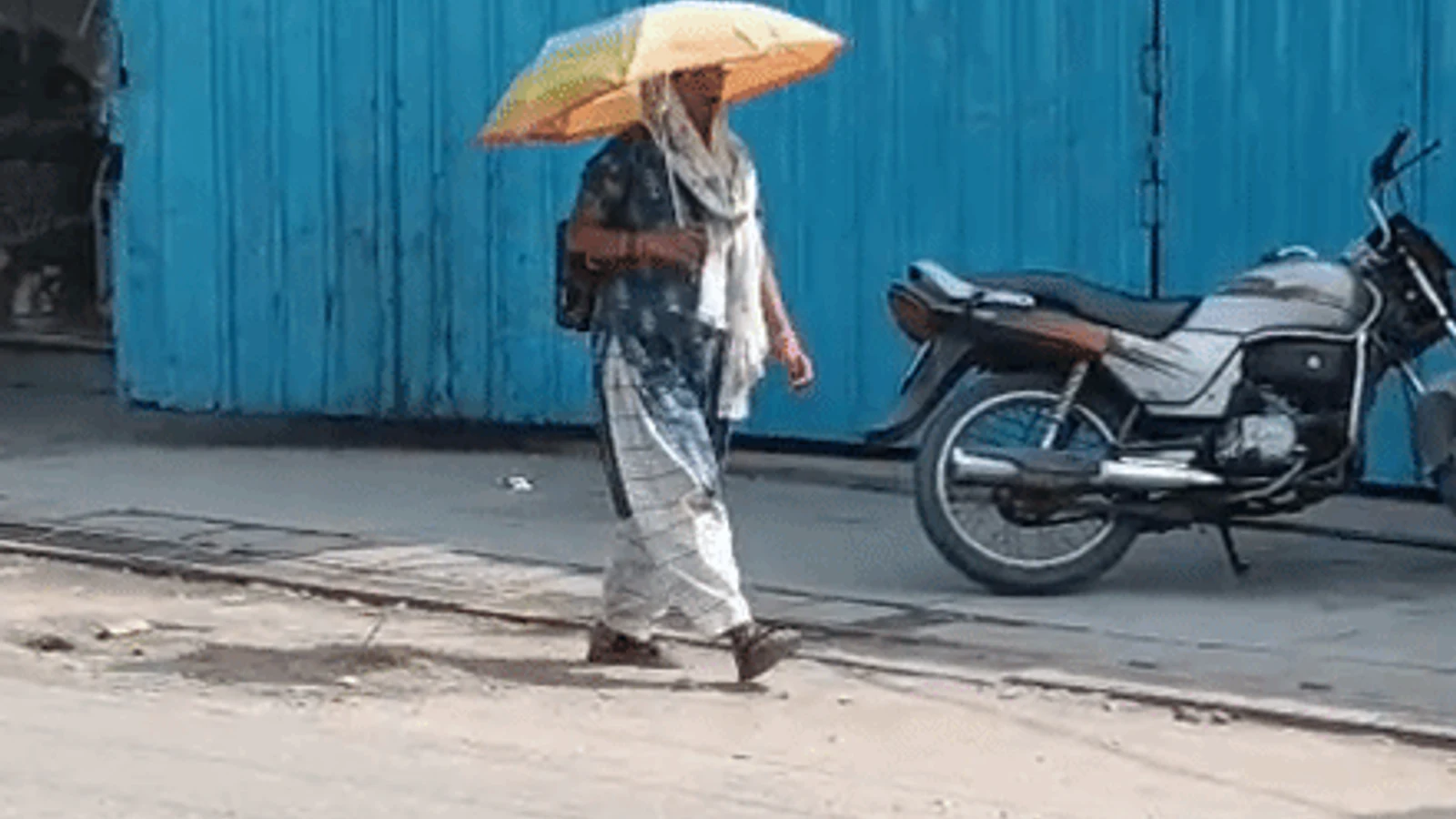 द न्यूज़ 100 डेस्क: दिन में गर्मी, रात में हल्की ठंडक से जुड़ा समाचार चित्र