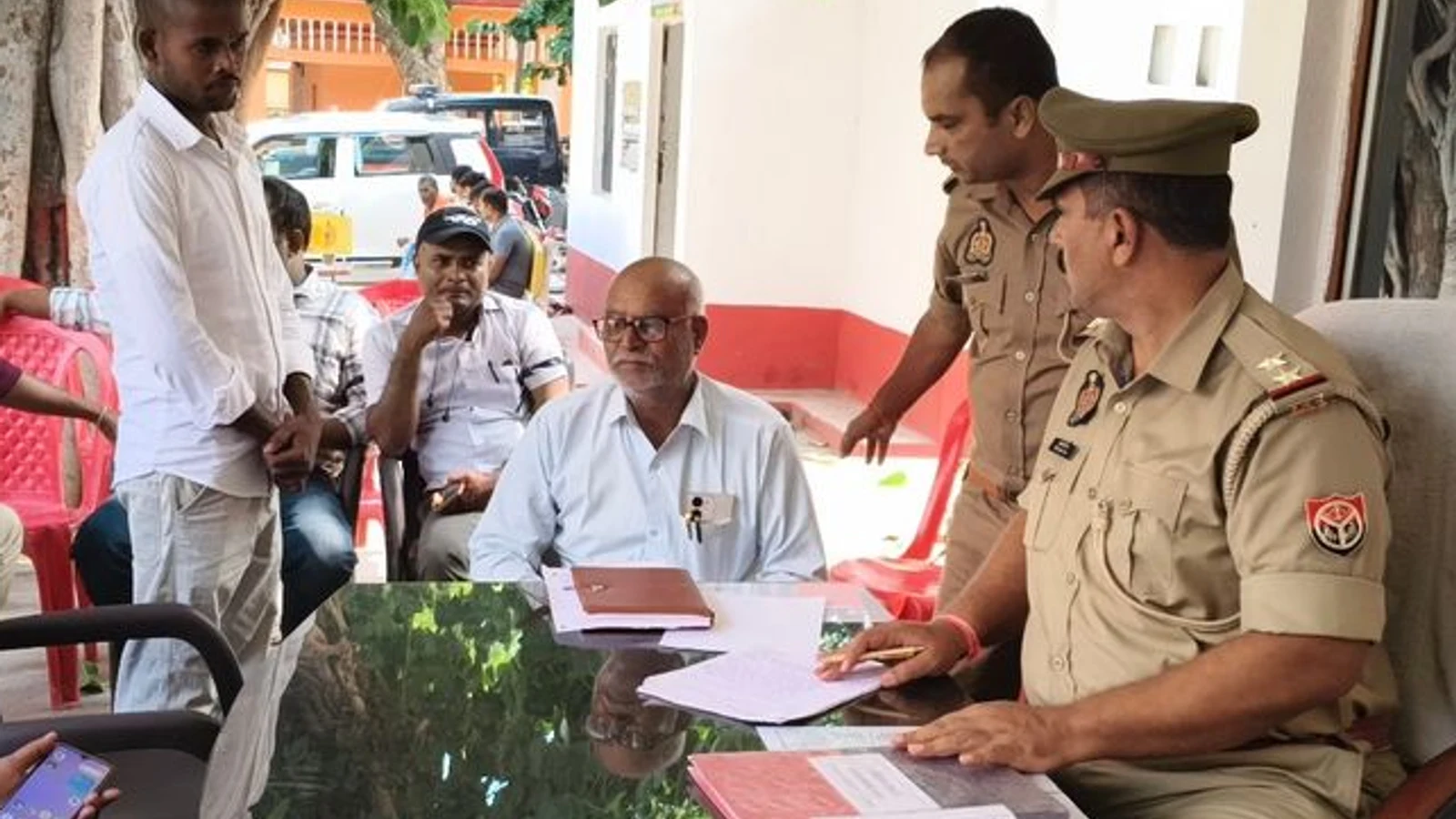 द न्यूज़ 100 डेस्क: दिलदारनगर पुलिस ने दशहरा पर्व के लिए सुरक्षा बढ़ाई से जुड़ा समाचार चित्र