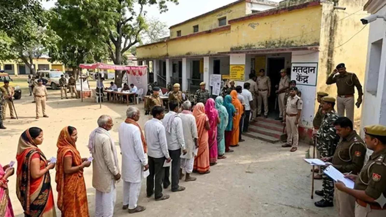 यूपी विधान सभा चुनाव में हर बूथ के वोटरों पर होगी पैनी नजर, प्रदेश के 1.77 लाख पोलिंग बूथों को लेकर आया बड़ा अपडेट