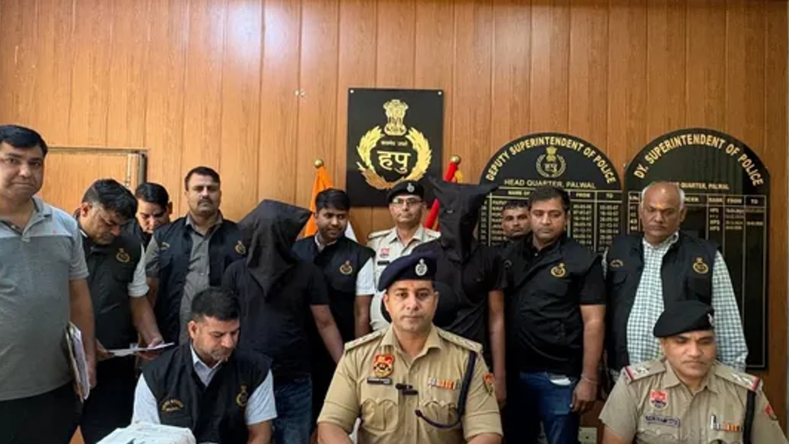 द न्यूज़ 100 डेस्क: चंडीगढ़ से कार लूटकर पलवल पहुंचे 4 बदमाश, पुलिस के साथ मुठभेड़ में दो को लगी गोली से जुड़ा समाचार चित्र