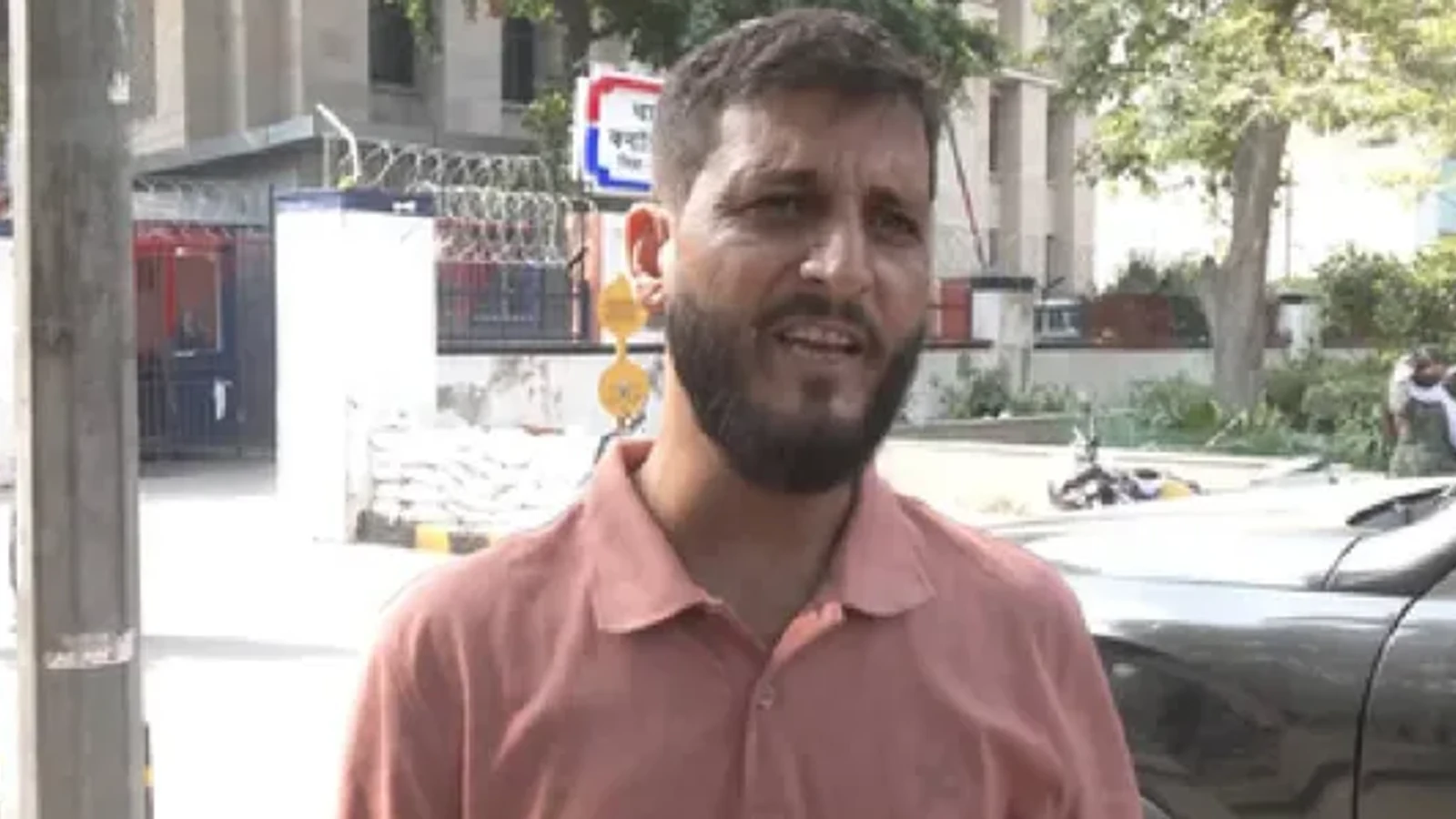 कौन है कश्मीरी युवक फहीम नजीर डार? PM मोदी के समर्थन में नारे लगाने पर दिल्ली में पीटा; बचपन में अलग हो गए थे माता-पिता