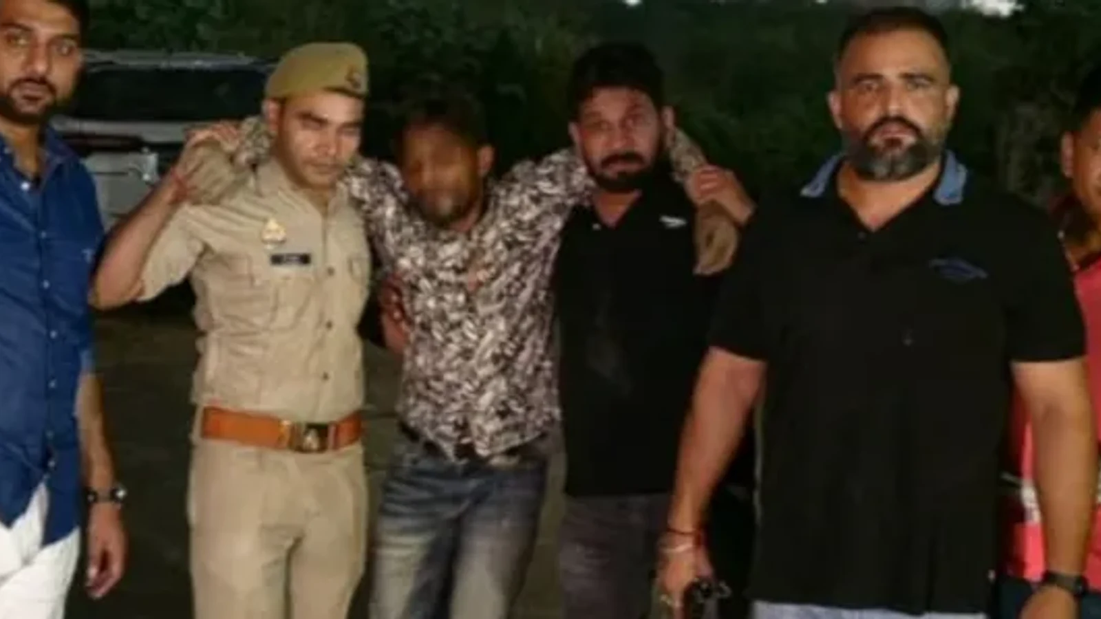साहिबाबाद में 50000 का इनामी वाहन चोर मुठभेड़ में गिरफ्तार, आरोपित पर दर्ज हैं गैंगस्टर समेत करीब सौ मामले