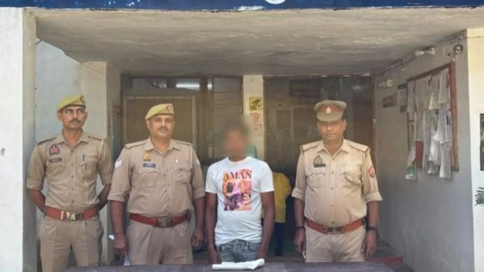 अमेठी में तमंचा और जिंदा कारतूस के साथ युवक गिरफ्तार: जगदीशपुर पुलिस ने 24 साल के अमन जायसवाल को पकड़ा