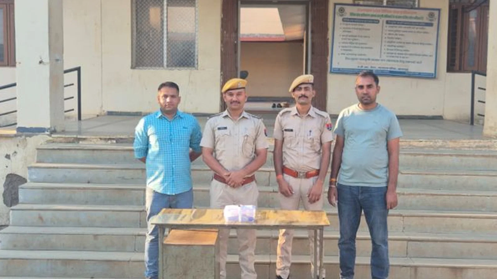 अवैध देशी पिस्टल और जिंदा कारतूस के साथ युवक गिरफ्तार: डग पुलिस ने गश्त के दौरान पीपलिया कलां चौराहे से पकड