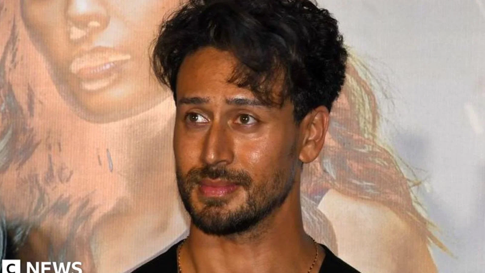 TheNews100 Desk: scene related to Bollywood actor Tiger Shroff survives shooting in Mumbai
