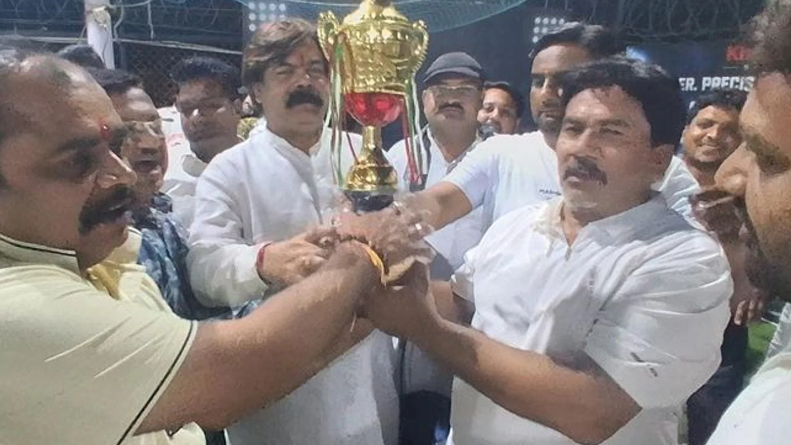 ब्रह्मपुरी मंडल ने नशामुक्त भारत क्रिकेट प्रतियोगिता की ट्रॉफी जीती: गढ़ रोड पर के संबंध में नया अपडेट आयोजन, चार मंडल की टीमो