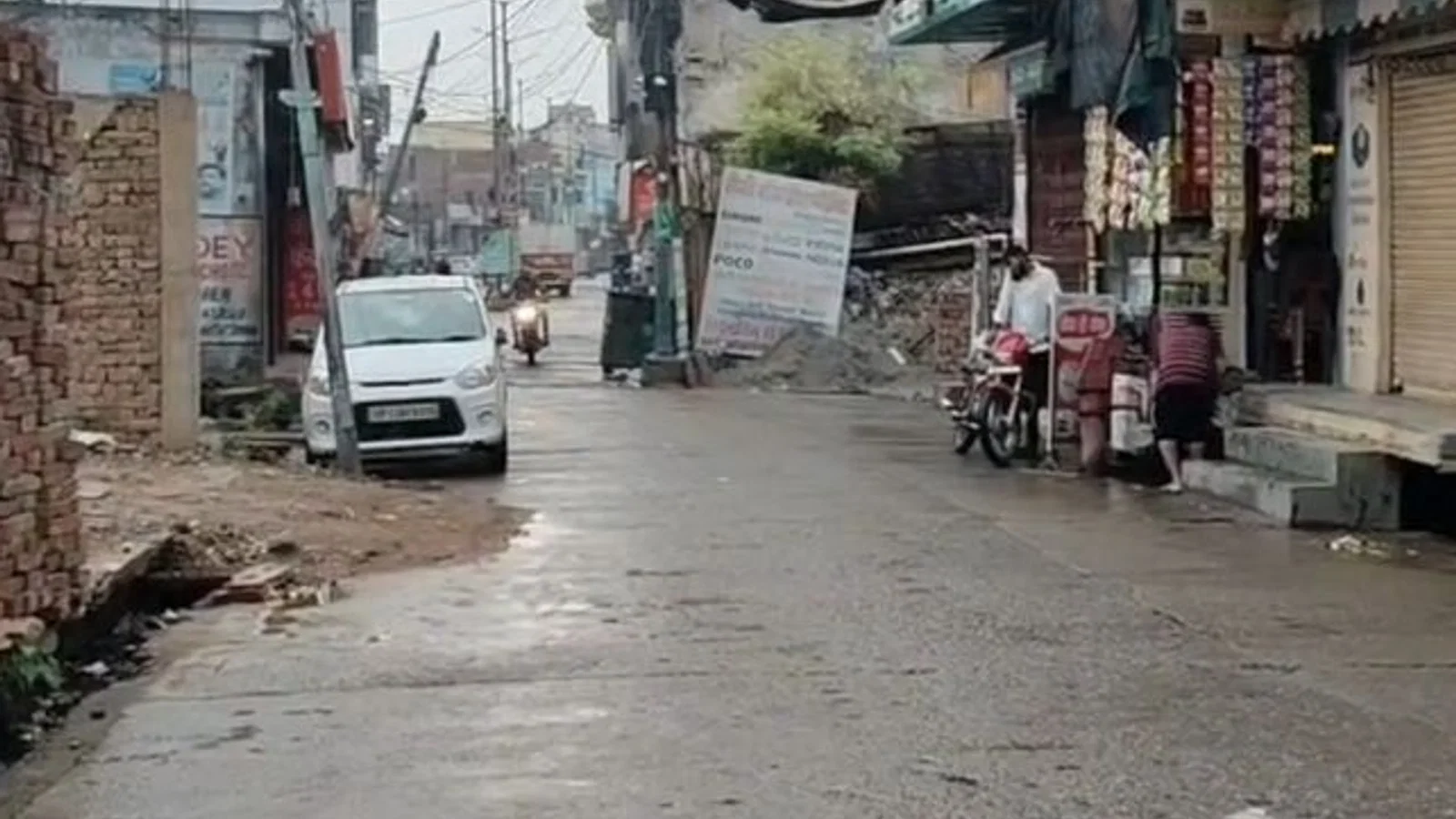बुलंदशहर में बेमौसम बारिश से मौसम बदला: तापमान गिरा, धान की पकी फसल को नुकसान का डर; किसानों की चिंता बढ़ी