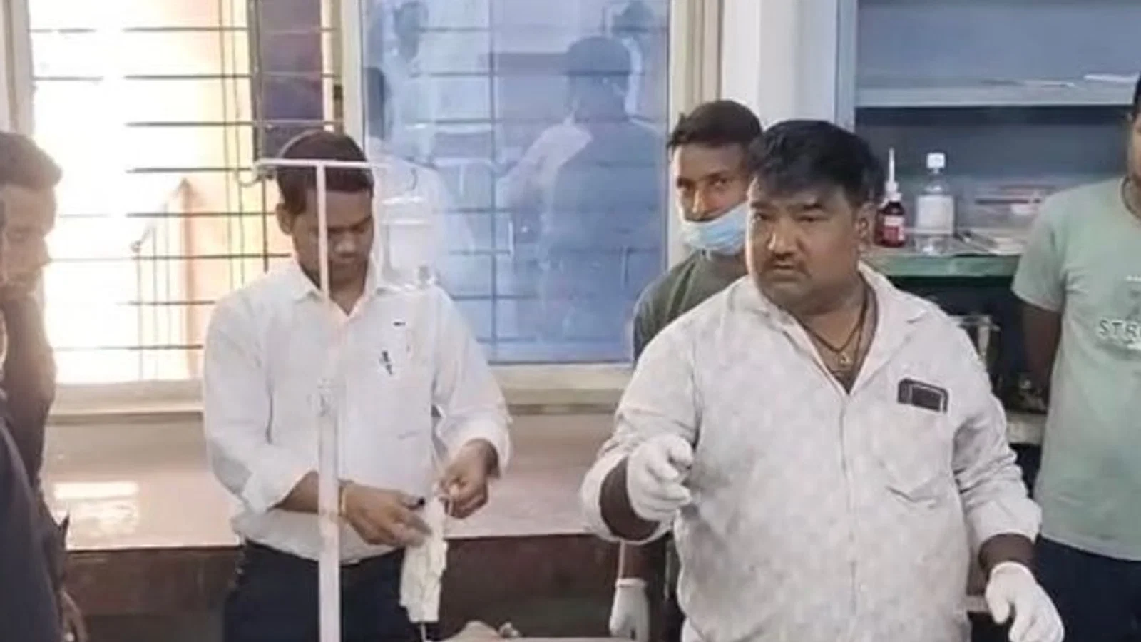 द न्यूज़ 100 डेस्क: दतिया में खेत पर जा रहे युवक को गोली मारी से जुड़ा समाचार चित्र