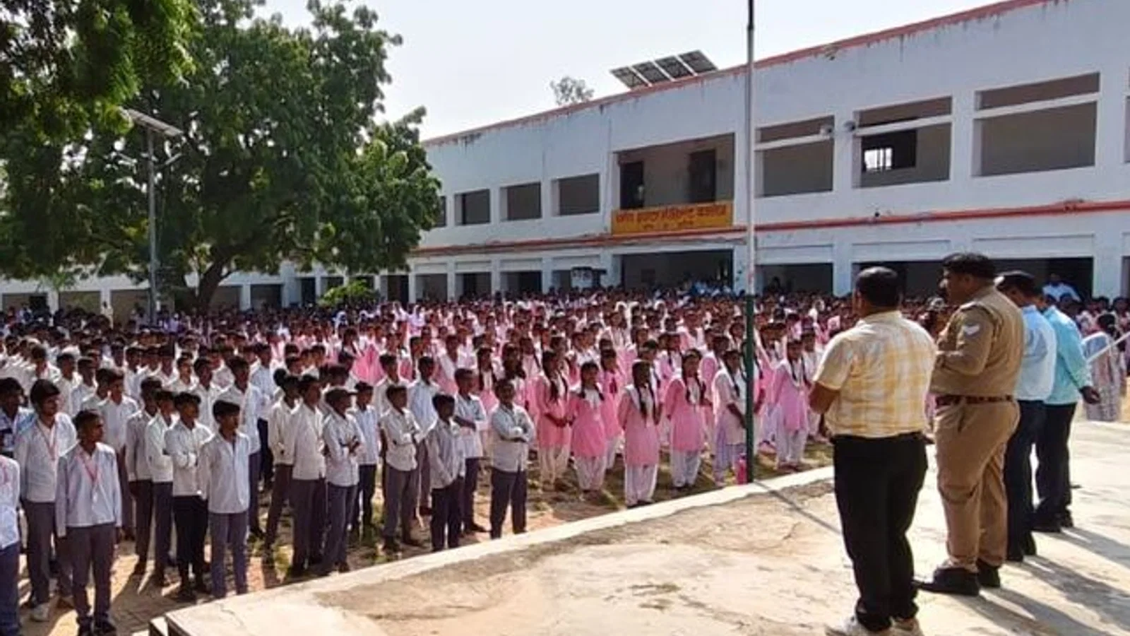 द न्यूज़ 100 डेस्क: धानापुर में साइबर अपराध रोकने के लिए जागरूकता अभियान से जुड़ा समाचार चित्र