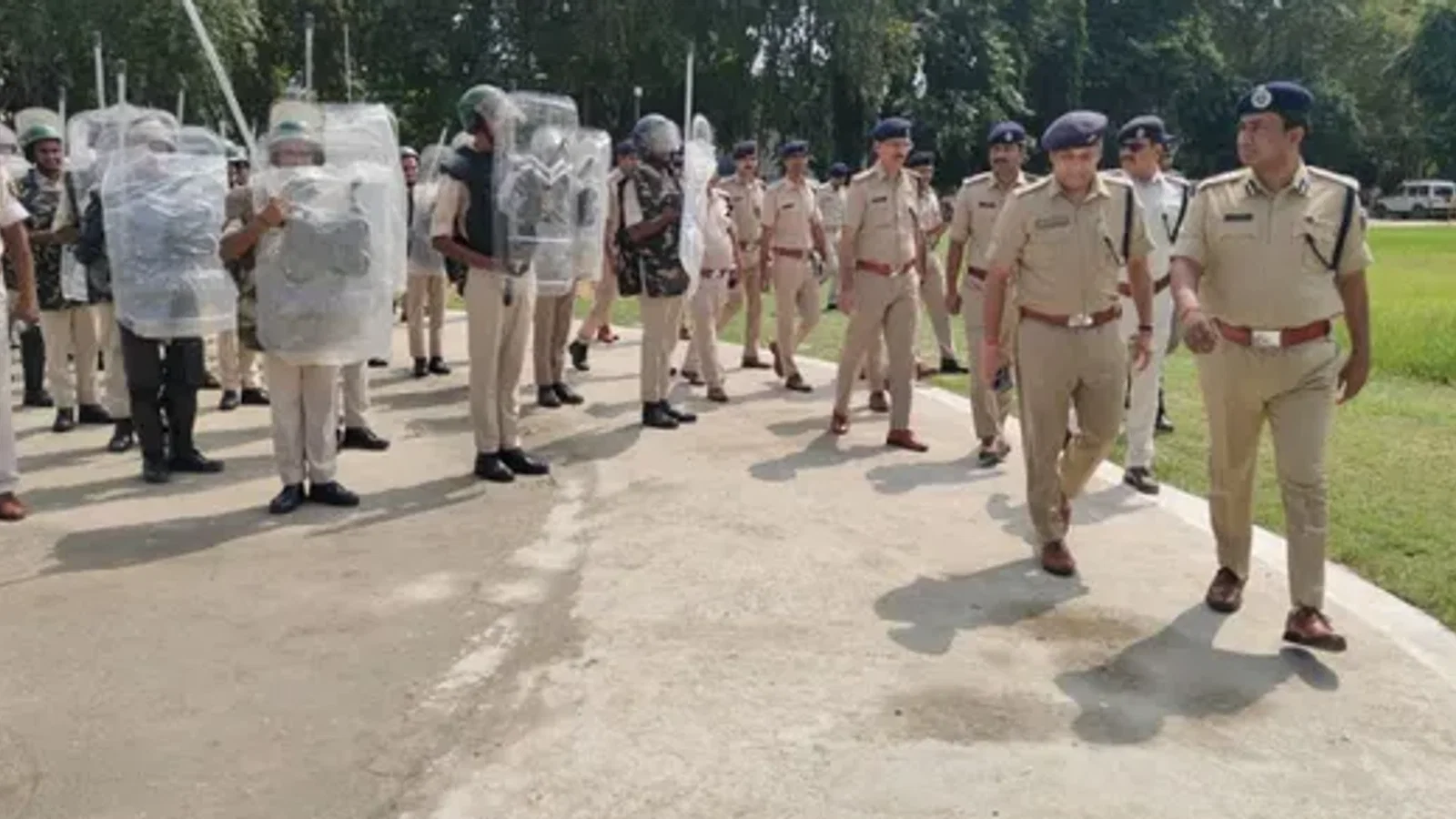 दुर्गा पूजा को लेकर अलर्ट मोड पर वैशाली पुलिस, सोशल मीडिया पर रहेगी पैनी नजर