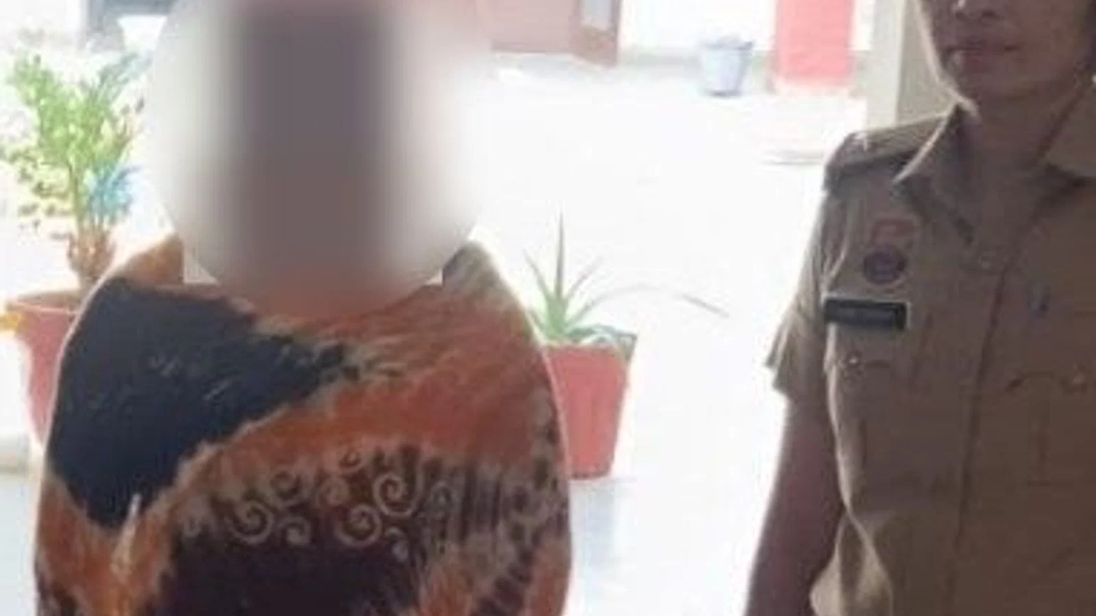 द न्यूज़ 100 डेस्क: फतेहाबाद में महिला नशा तस्कर अरेस्ट से जुड़ा समाचार चित्र