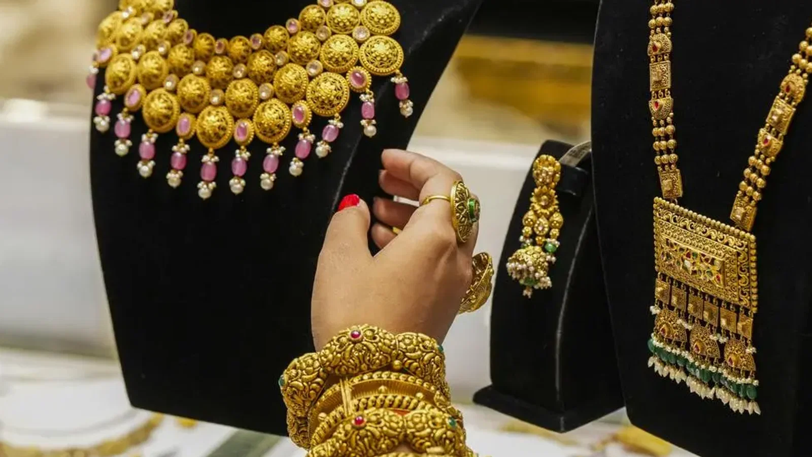 द न्यूज़ 100 डेस्क: From gold consumer to global powerhouse से जुड़ा समाचार चित्र