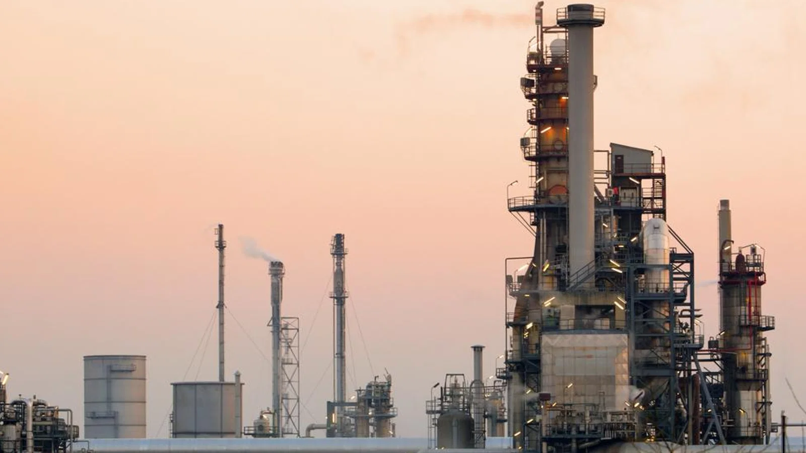 Indian refiners’ fuel exports to West surge 43% amid Russian crude imports