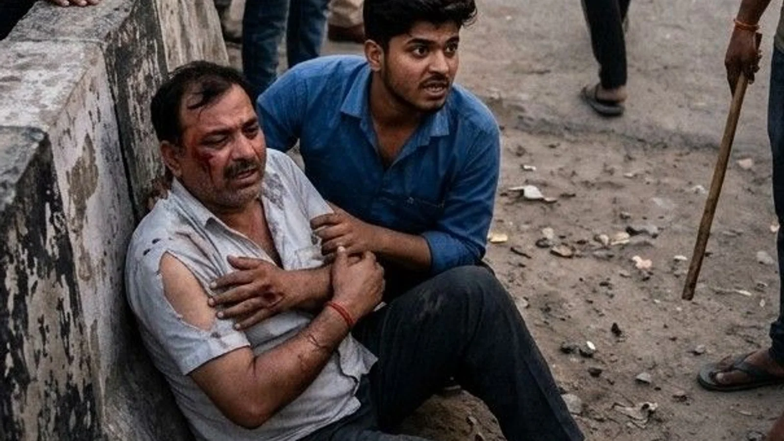 द न्यूज़ 100 डेस्क: जेहटा चौराहे पर युवक ने पिता को लाठी से जुड़ा समाचार चित्र