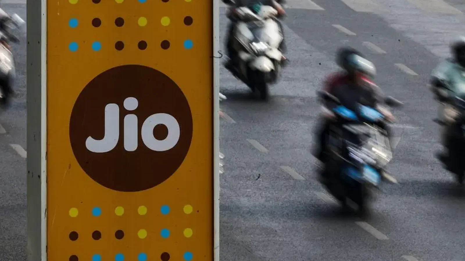 Jio Platforms’ IPO becomes first public offer globally to cross 1 crore applications