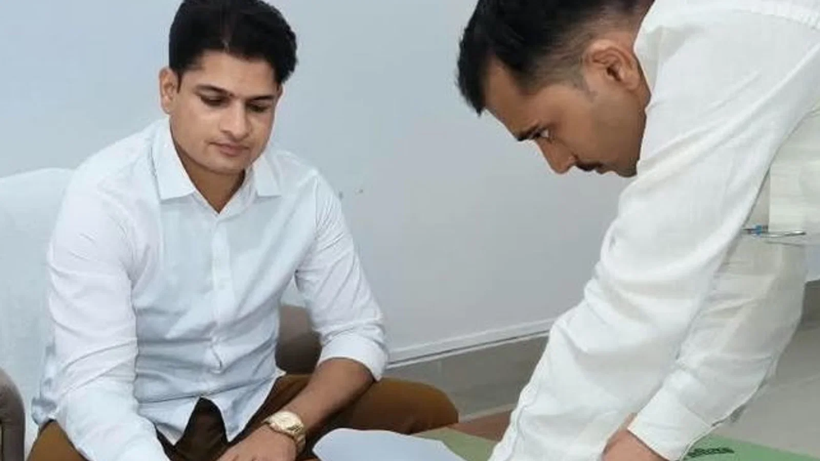 केंद्र संचालक को गिराकर स्कूटी लूटी: डिग्गी में रखे थे 1.50 लाख रुपए, 3 बदमाशों ने दिया वारदात को अंजाम