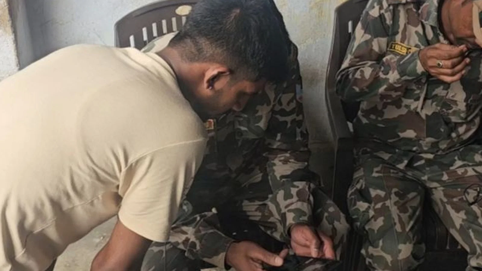 कोडरमा में दिल्ली से लौटे मजदूर को ठगों ने लूटा: नगद और नए कपड़ों से भरा बैग लेकर फरार हुए बदमाश