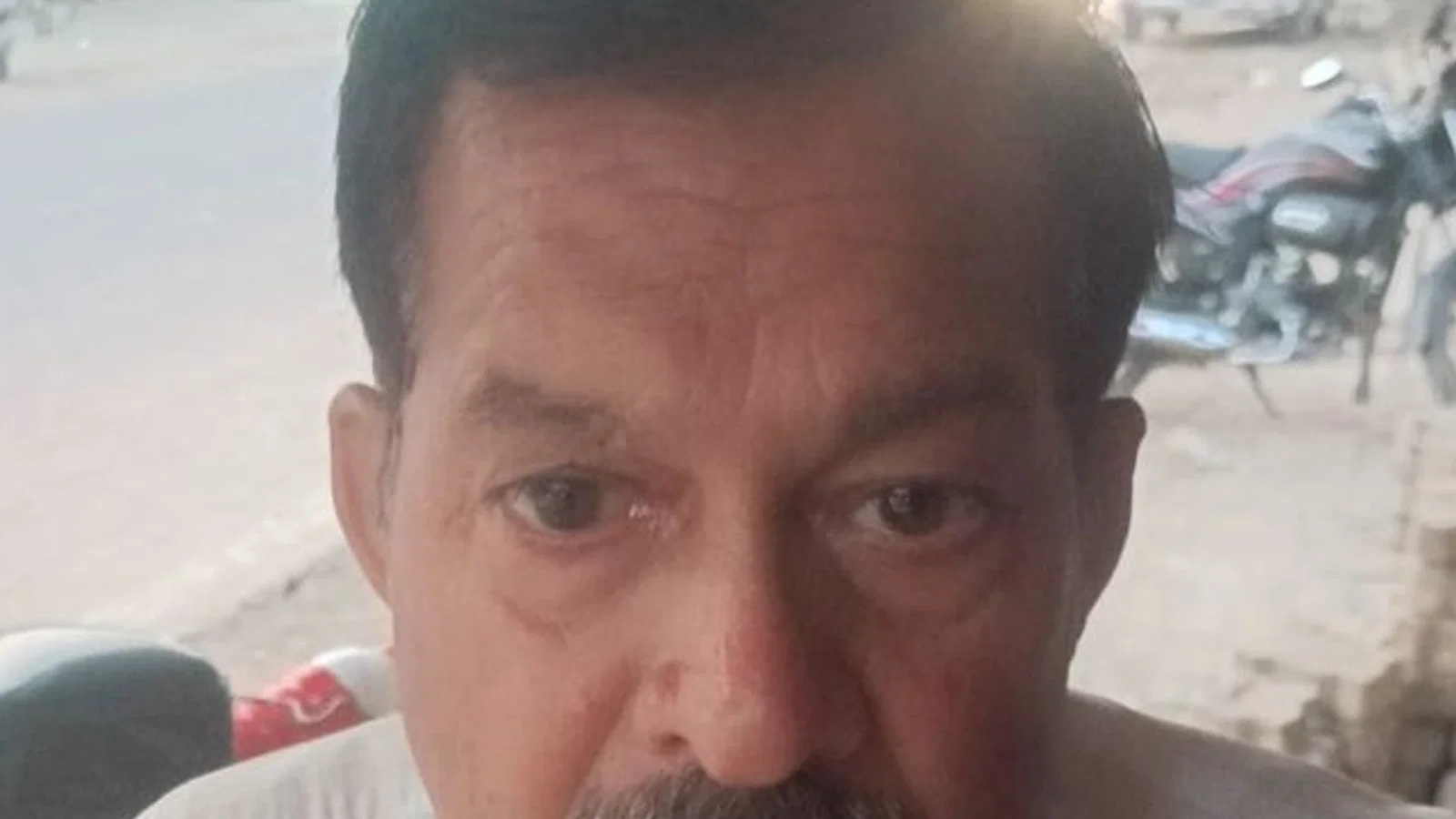 द न्यूज़ 100 डेस्क: कृषि केंद्र पर किसान के झोले से 19,500 रुपए पार से जुड़ा समाचार चित्र