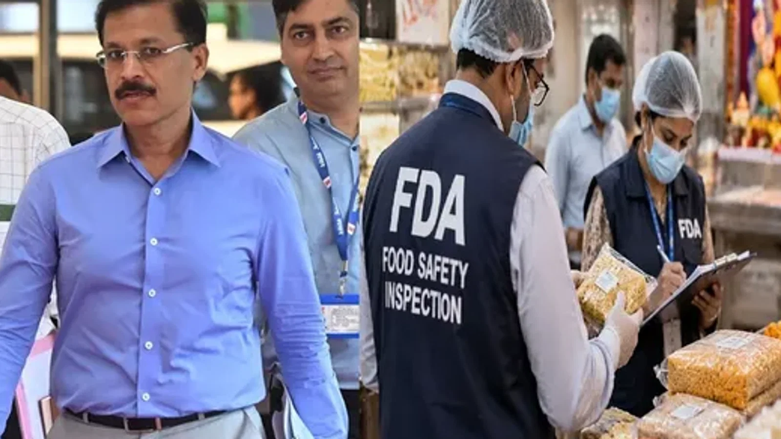 द न्यूज़ 100 डेस्क: महाराष्ट्र FDA की नकली दवाओं पर बड़ी कार्रवाई से जुड़ा समाचार चित्र