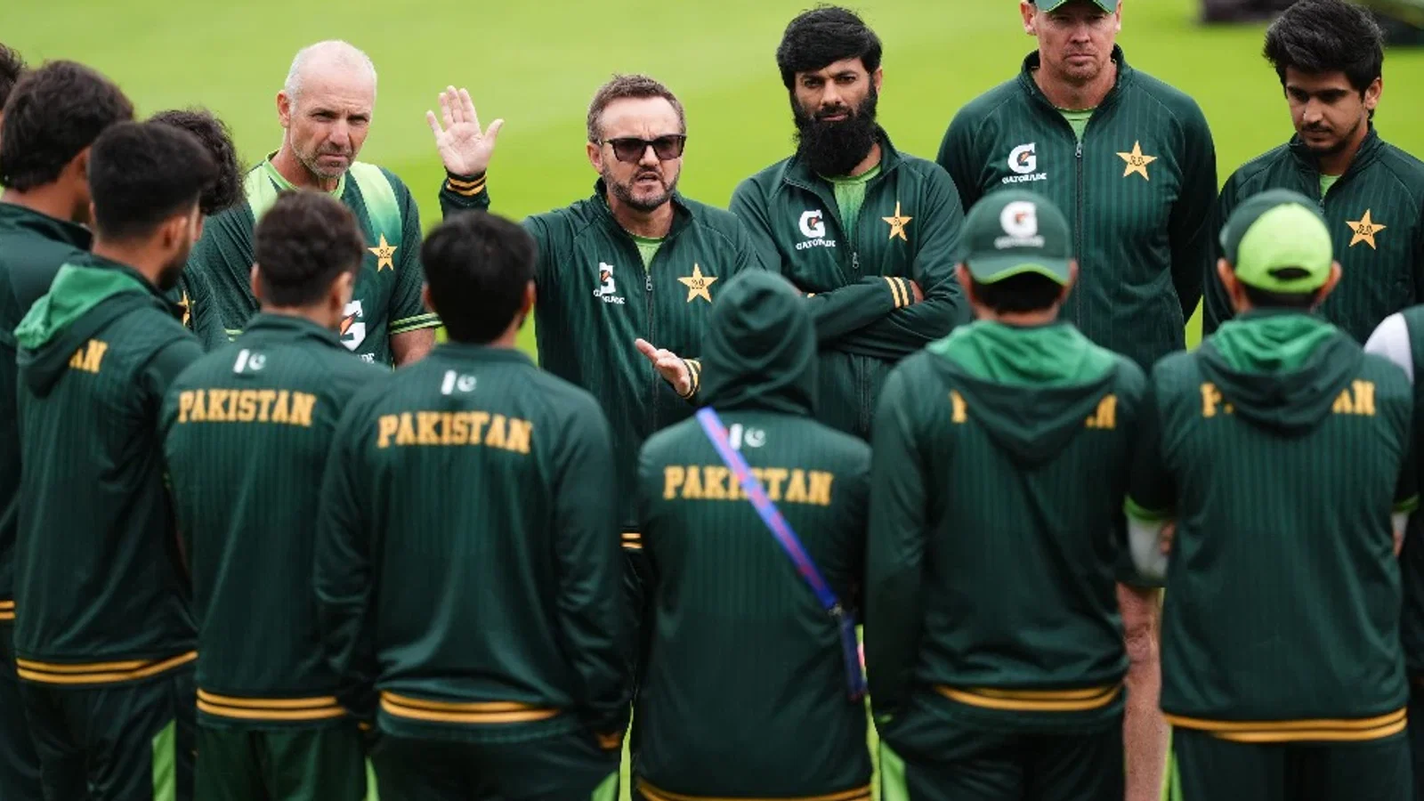 पाकिस्तानी क्रिकेटर होंगे मालामाल, पर PCB ने रख दी कोच-सेलेक्टर वाली शर्त! जानें पूरा मामला