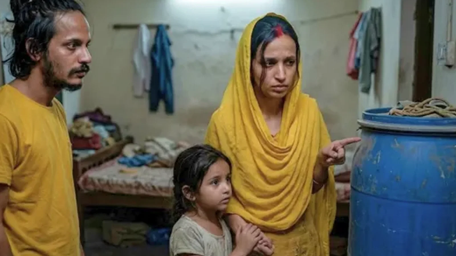 पिता से बात करने की जिद पर अड़ी थी बेटी, तब ड्रम की तरफ इशारा करके पीहू से बोली मुस्कान पापा उसमें हैं