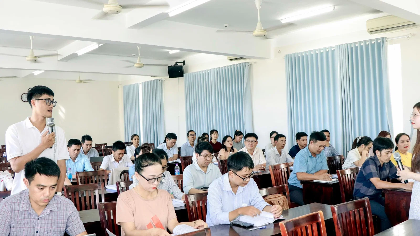 द न्यूज़ 100 डेस्क: प्रांतीय राजनीतिक विद्यालय से जुड़ा समाचार चित्र