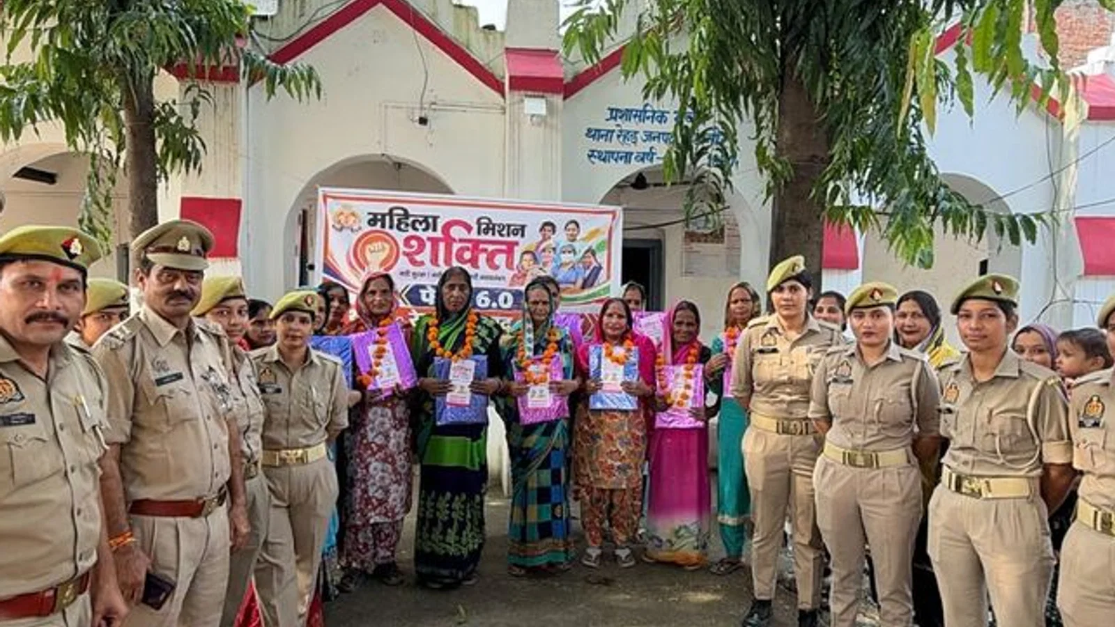 रेहड़-पुलिस ने पारिवारिक-विवाद सुलझाने वाली 10 महिलाओं को सम्मानित किया: मिशन शक्ति के तहत साइबर क्राइम