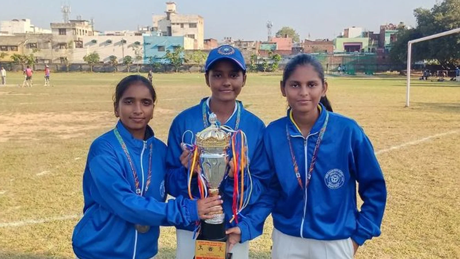 स्टेट अंडर-19 महिला क्रिकेट प्रतियोगिता संपन्न: कानपुर मंडल ने जीता कांस्य पदक, सुहानी और अमीषा ने लिए 8 वि