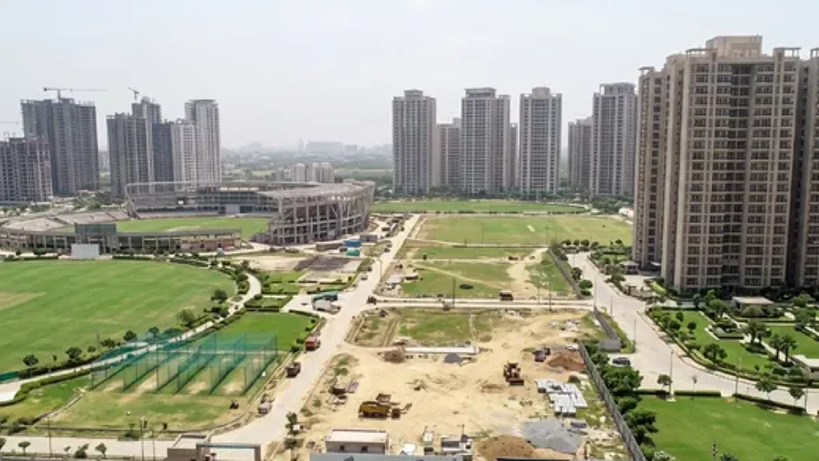 सुप्रीम कोर्ट में नोएडा स्पोर्ट्स सिटी के तीन मामलों की सुनवाई की तारीखें तय, नियुक्त हुए 3 नोडल वकील