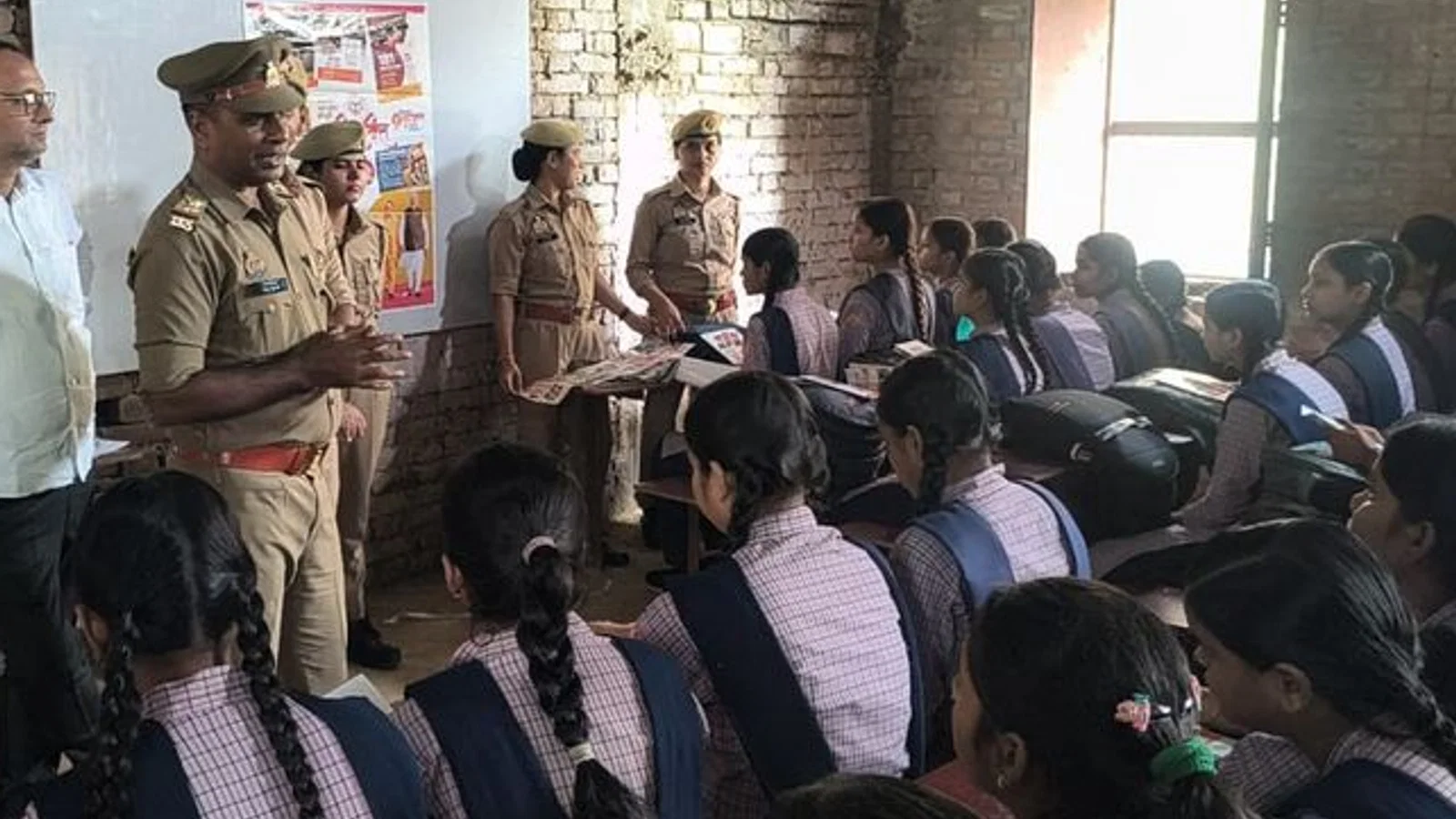 थानाध्यक्ष राजू राय ने साइबर अपराधों से बचने के उपाय: ऑनलाइन धोखाधड़ी और सोशल मीडिया के सुरक्षित इस्तेमाल
