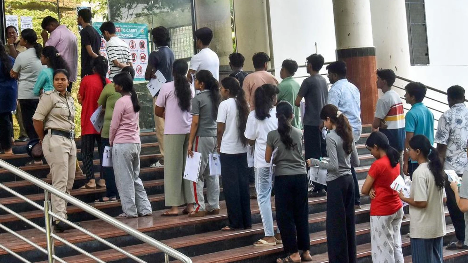 अंतरराष्ट्रीय घटनाक्रम: UGNEET: Stray vacancy round schedule announced को लेकर बड़ा अपडेट व आधिकारिक रिपोर्ट