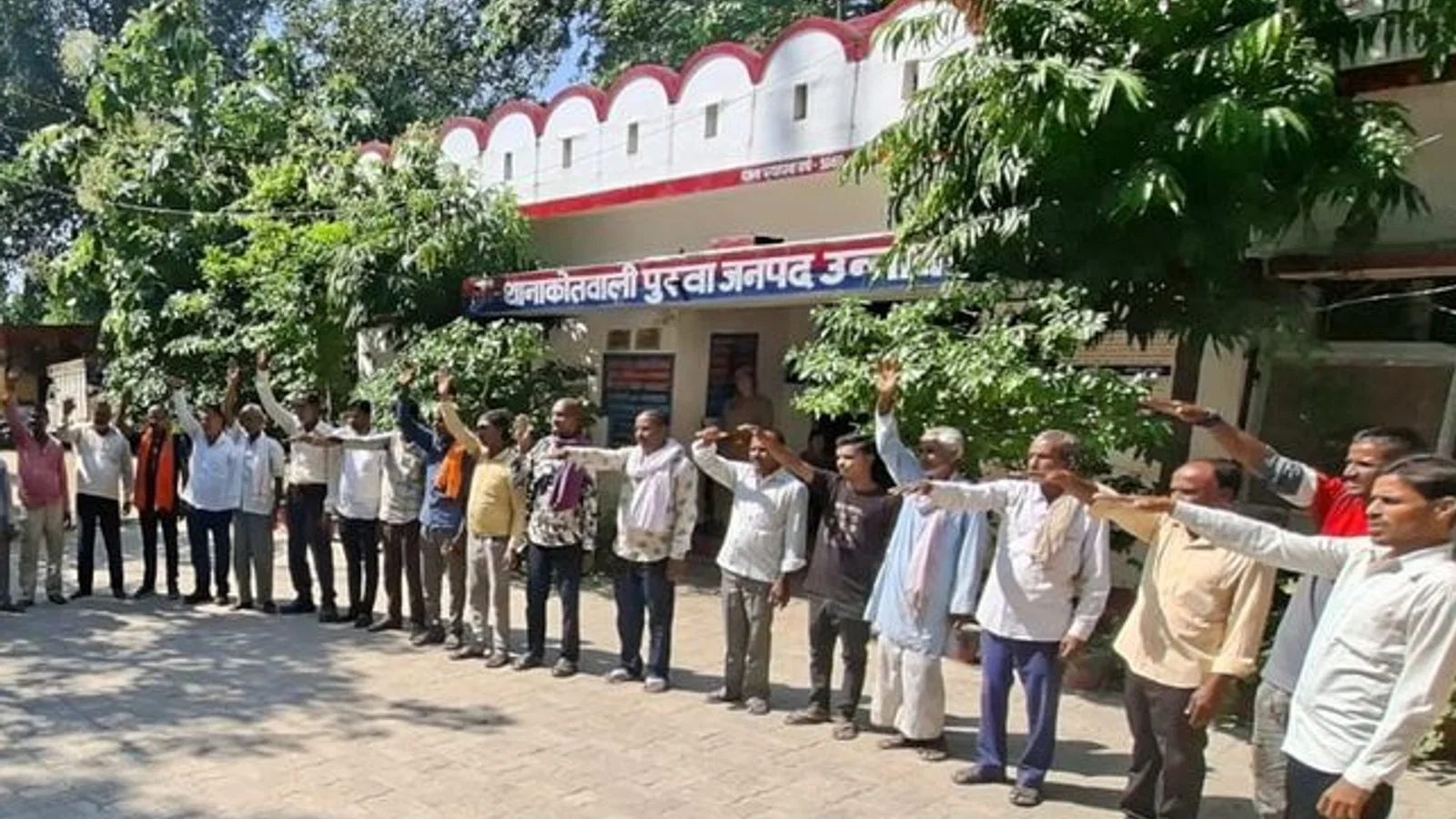 उन्नाव पुलिस ने हिस्ट्रीशीटरों को थाने बुलाकर दी चेतावनी: चोरी-लूट और नकबजनी से दूर रहने की हिदायत