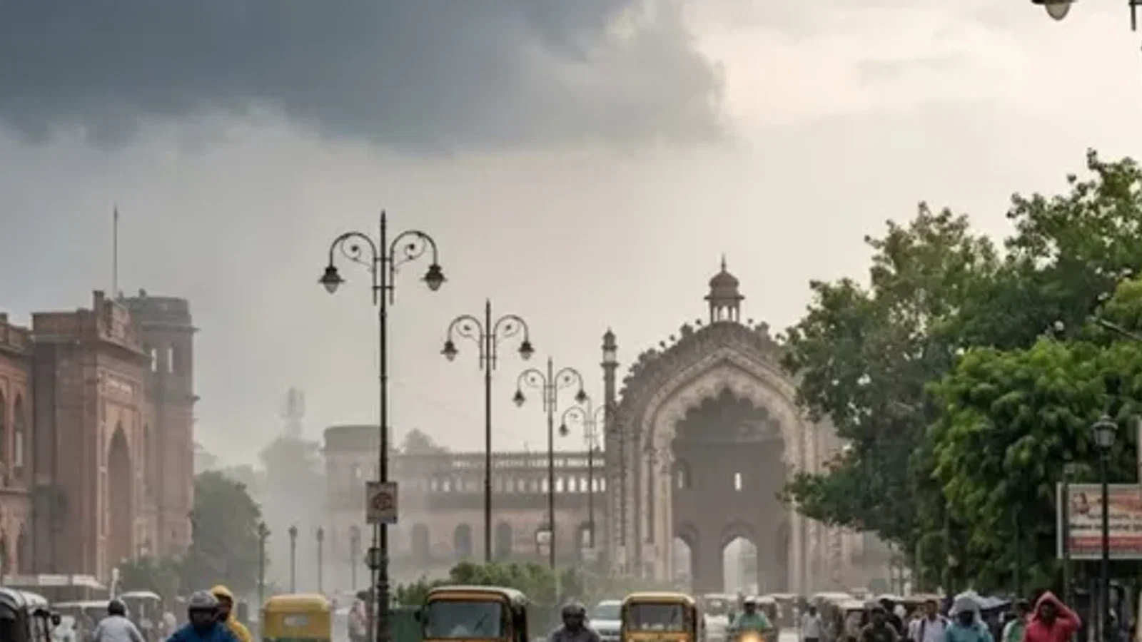 यूपी में तीन दिन बाद फिर बदलेगा मौसम, कई जिलों में हल्की बारिश के आसार
